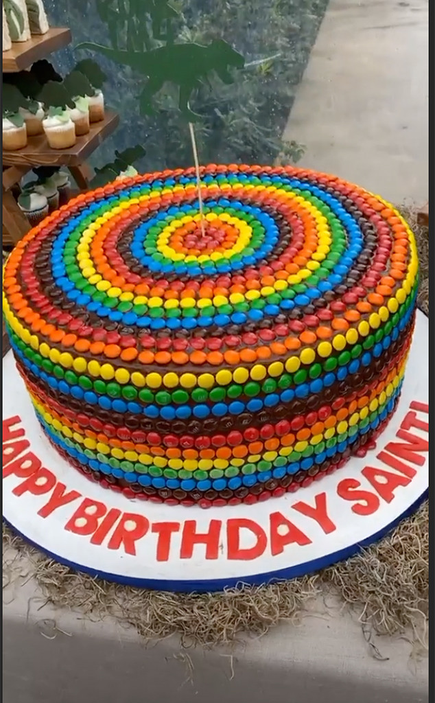 Inside Saint West S Dinosaur Themed 4th Birthday Party E Online